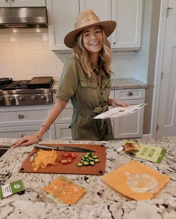 El sombrero de paja de Mykenna Dorn en su cuenta de Instagram @mykenna