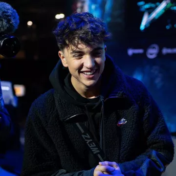 La veste polaire Nike portée par Inoxtag sur son compte Instagram @inoxtagytb 