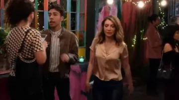 Satin blouse worn by Wesley (Nasim Pedrad) in Desperados