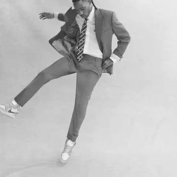 Les sneakers Nike Jor­dan 1 Re­tro High x Dior portées par Travis Scott sur son compte Instagram @travisscott