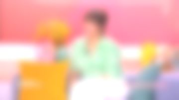 The shirt in floral print made of cotton, Faustine Bollaert in It starts today the 15.07.2020