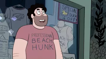 Camisa "Professional Beach Hunk" usada por Steven Universe (Zach Callison) en Steven Universe (S01E13)