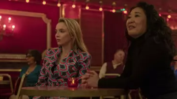 Le blazer imprimé Halpern porté par Villanelle (Jodie Comer) dans Killing Eve (Saison 3 Épisode 8)