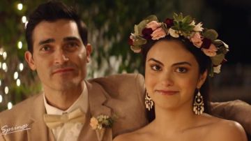 Dangle earrings worn by Tala (Camila Mendes) in Palm Springs