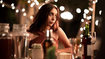 Maroon dress worn by Sarah (Cristin Milioti) in Palm Springs