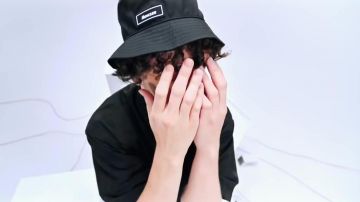 El bob Moncler usado por Jack Harlow en su clip WHATS POPPIN feat. Dababy, Tory Lanez y Lil Wayne 