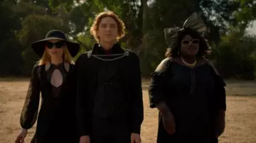 Le body Thistle & Spire de Madison Montgomery (Emma Roberts) dans American Horror Story (S08E05)