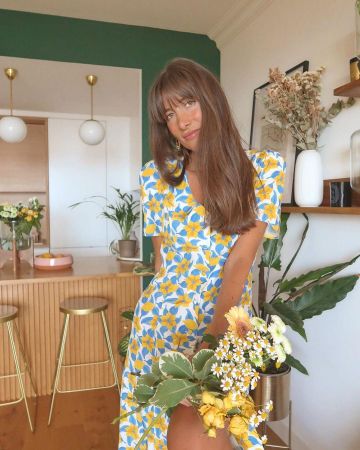 The wrap dress printed from Julie on her account Instagram @juliesfi