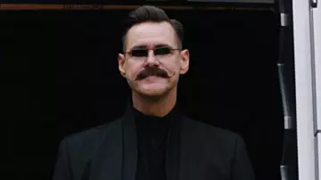 Black sunglasses worn by Dr. Ivo Robotnik (Jim Carrey) in Sonic the Hegdehog