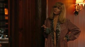 Túnica impresa usada por Beth Dutton (Kelly Reilly) como se ve en Yellowstone (Temporada 1 Episodio 1)