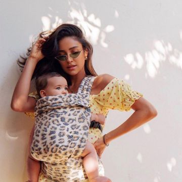 Gafas de sol Skinny Cat Eye usadas por Shay Mitchell en su cuenta de Instagram @shaymitchell