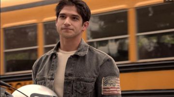 Jean jacket Ralph Lauren of Scott McCall (Tyler Posey) in the series Teen Wolf (Season 3 Episode 1)