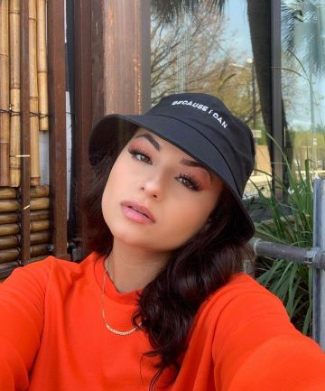 The hat bob black Because I Can Sammie on his account Instagram @itsssammiee
