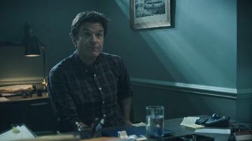 Camisa de franela usada por Martin Byrde / Marty (Jason Bateman) en Ozark (S03E01)