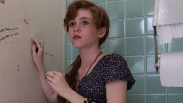 Vestido de Ralph Lauren usado por Beverly Marsh (Sophia Lillis) como se ve en It