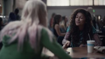 Blue and brown tie dye ribbed t shirt worn by Rue Bennett (Zendaya) in Euphoria (S01E03)