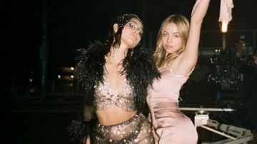 Filet argenté crop top porté par Maddy Perez (Alexa Demie) dans l'Euphorie (S01E03)