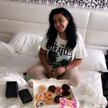 The printed t-shirt The Beatles worn by Marwa Loud on his account Instagram @marwa_loud