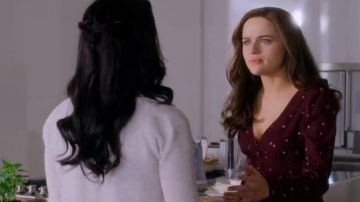 The dress worn by Shelly It '' Evans (Joey King) in the movie the Kissing Booth 2