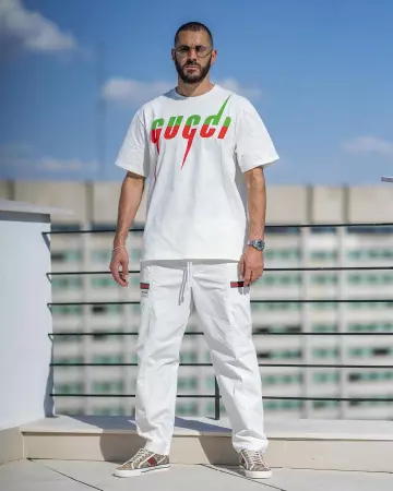 Le pantalon Gucci à détail web porté par Karim Benzema sur son compte Instagram @karimbenzema