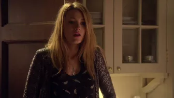 Joie Impression de Plume de Soie Haut de Serena van der Woodsen (Blake Lively) dans Gossip Girl (S02E21)