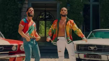 La chemise imprimée de Lacrim dans le clip FOLLE DE LUI de TiiwTiiw 