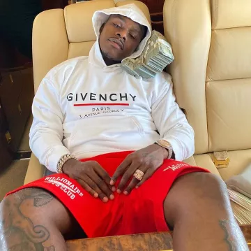 The sweatshirt Givenchy in white worn by DaBaby on his account Instagram @dababy