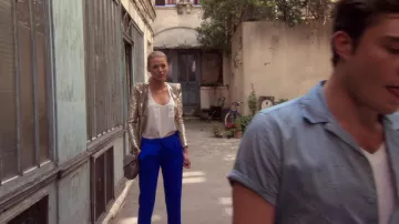 Le pantalon bleu roi de Serena van der Woodsen (Blake Lively) dans Gossip Girl (S04E02)