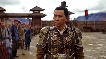 Gold armor worn by Commander Tung (Donnie Yen) in Mulan