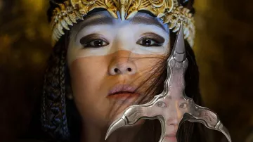 Blades used by Xianniang (Gong Li) in Mulan