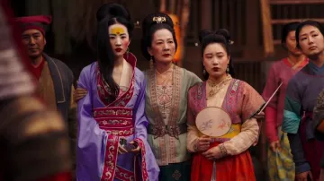 Ventilador redondo utilizado por Xiu (Susana Tang) en Mulan