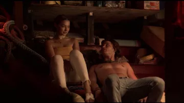 White sandals worn by Sarah Cameron (Madelyn Cline) in Outer Banks (S01E04)
