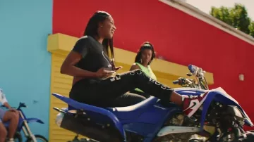 Sneakers Nike Air Jordan 1 High OG worn by Aya Nakamura in her video clip Jolie Nana