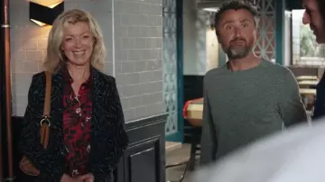 Blazer patterned fireworks display worn by Marianne Delcourt (Luce Mouchel) in the series Tomorrow belongs to us (S01E726)