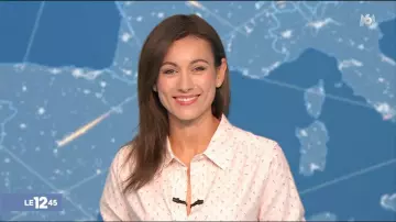 The Blouse print, VANESSA SEWARD X LA REDOUTE COLLECTIONS of Marie-Ange Casalta in The 12:45 the 01.08.2020