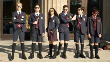 Plaid Uniform Skirt of Young Allison in The Umbrella Academy (S01)