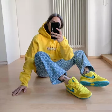 Pants gucci worn by unknown on the account Instagram of @wideawakearthquake