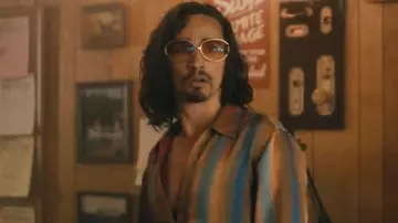 Camisa usada por Klaus Hargreeves Robert Sheehan en The Umbrella Academy