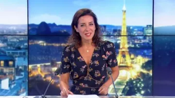 La robe fleurs bleu marine de Virna Sacchi dans 19/20 Journal de France 3 le 10.08.2020
