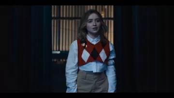 Looks from the movie Work It: the chinos worn by Quinn Ackerman (Sabrina Carpenter)