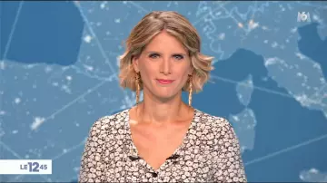 The shirt V-neck printed Laurie Milliat-Desorgher in The 12:45 the 13.08.2020