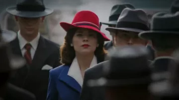 Red Hat of Peggy Carter (Hayley Atwell) in Marvel's Agent Carter (S01E01)