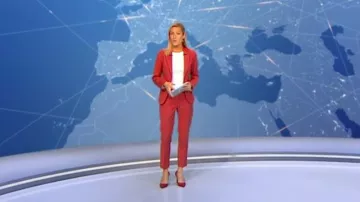 The straight pants with pliers of Florence Trainar in The 12:45 the 18.08.2020