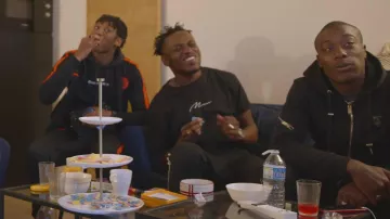 Camiseta de JNR en The Worst Intern Rapper (JNR): el making-of