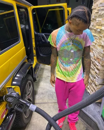 Grateful Dead tie dye Tee of Swae Lee on the Instagram account @swaelee