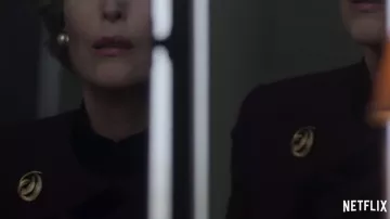 Broche de oro usado por Margaret Thatcher (Gillian Anderson) en The Crown (S04)