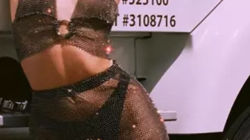 Haut transparent paillette boucle porté par Maddy Perez Alexa Demie dans la série Euphoria