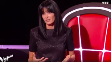 The flared silk dress with sequins Saint Laurent of Jenifer in The Voice Kids the 22.08.2020