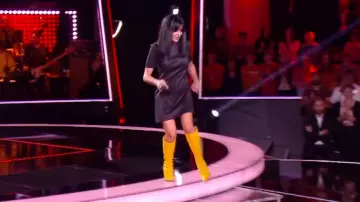 The yellow boots pointed toe, perforated design of Jenifer in The Voice Kids the 22.08.2020