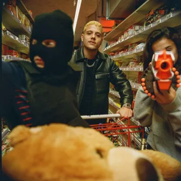 Veste en cuir de PLK de PLK (polak)  sur le compte Instagram de @plkpb